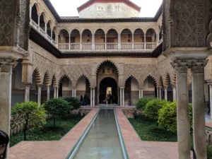 أزمة المياه العربية: حديقة أندلسية