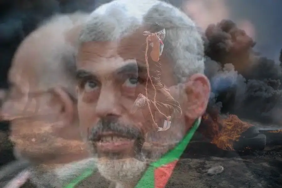 صورة يحيى السنوار يرتدي شارة فلسطينية، وخلفه دخان وأجواء حربية.