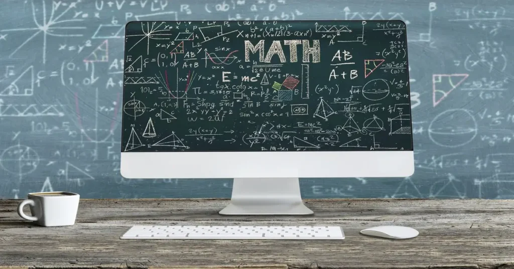 شاشة حاسوب تعرض خلفية سبورة دراسية مليئة بالصيغ والمعادلات الرياضية المعقدة مثل $E=mc^2$ والرسوم البيانية الهندسية، مع كلمة "MATH" في المنتصف.